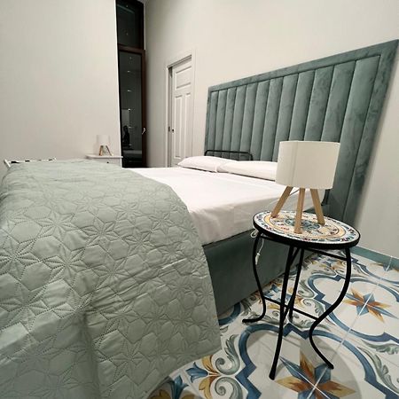 Dei Gerolomini Hotell Neapel Exteriör bild
