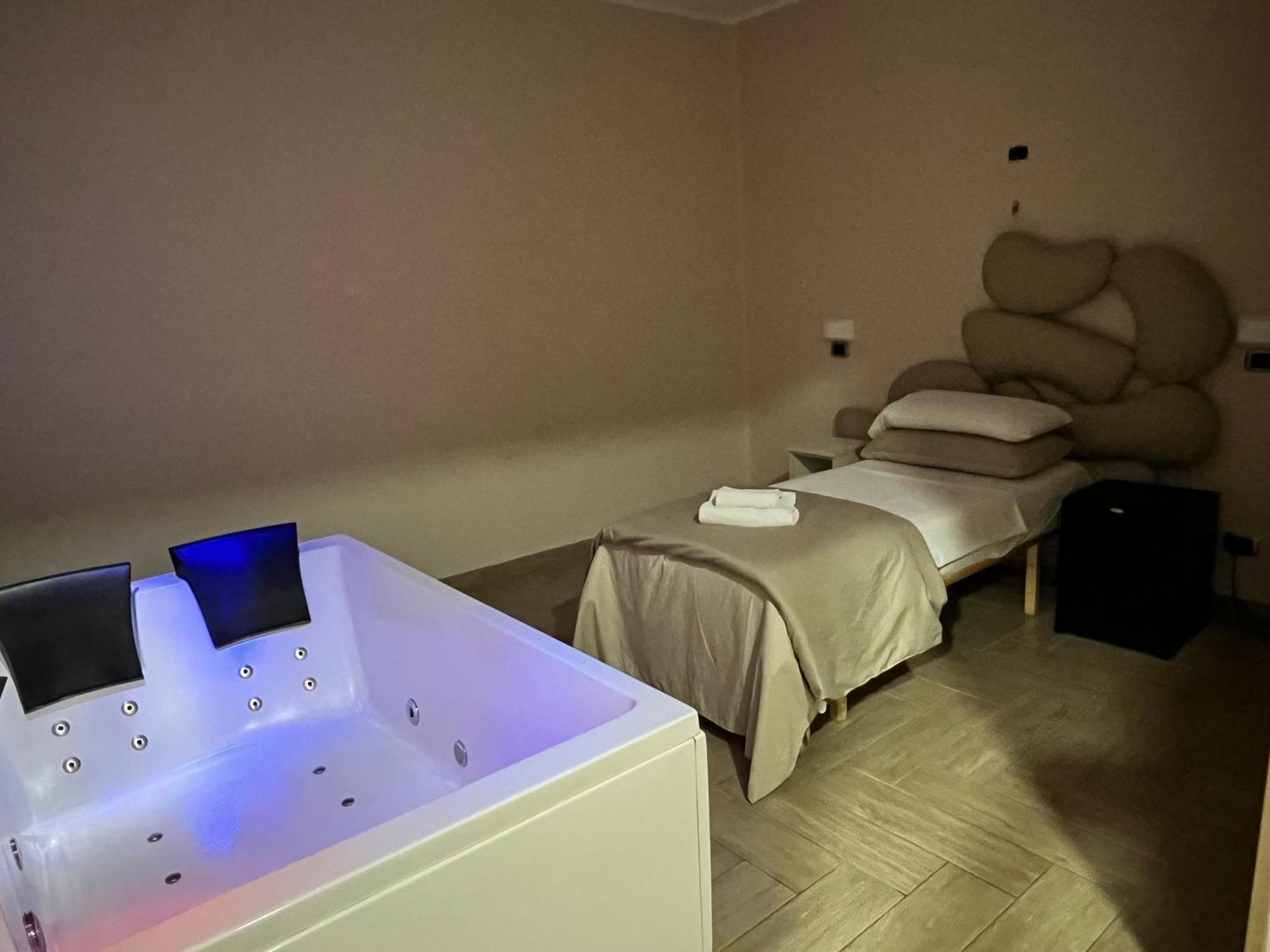 Dei Gerolomini Hotell Neapel Exteriör bild