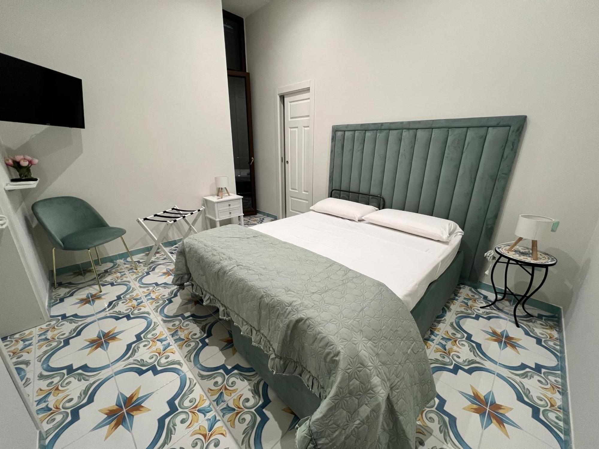 Dei Gerolomini Hotell Neapel Exteriör bild