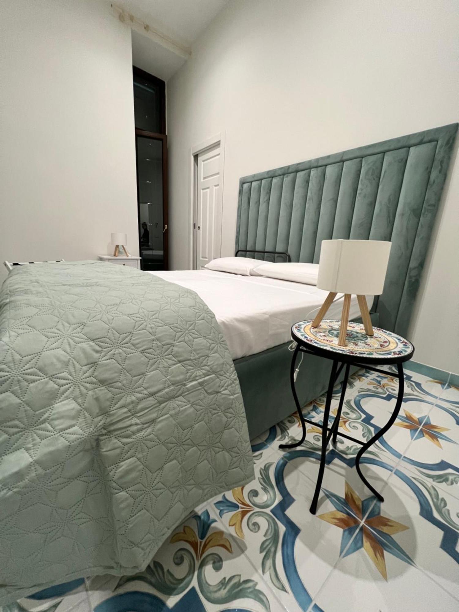 Dei Gerolomini Hotell Neapel Exteriör bild
