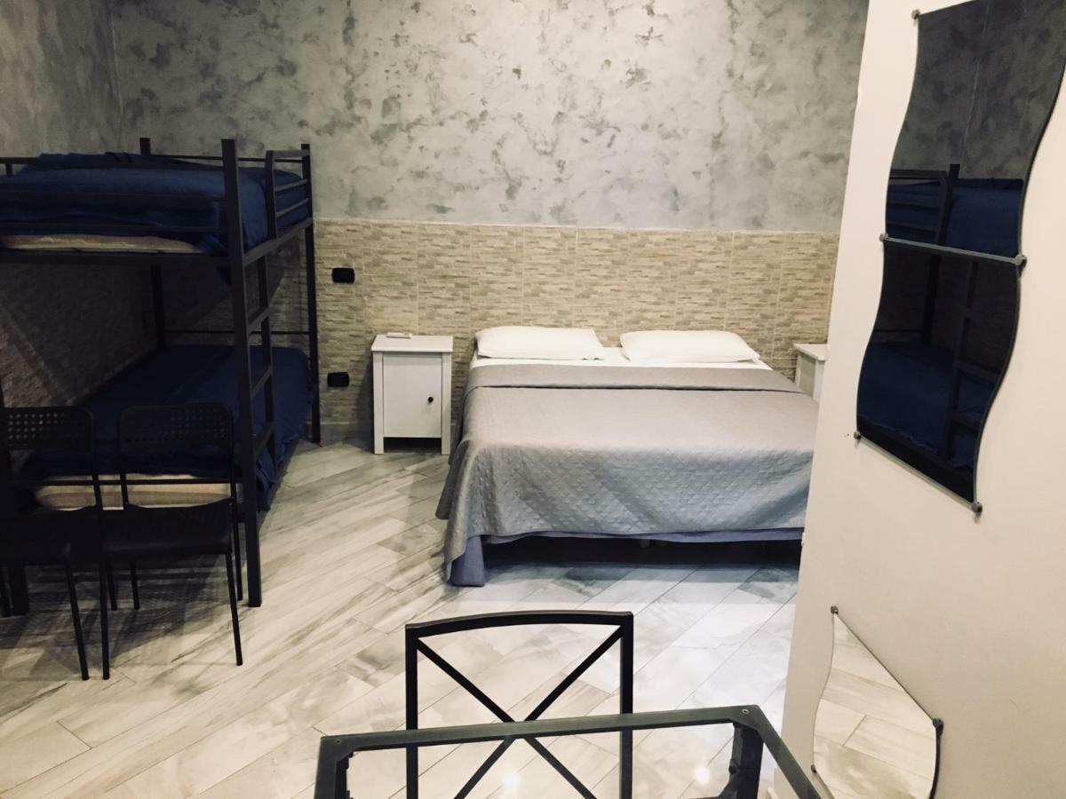 Dei Gerolomini Hotell Neapel Exteriör bild