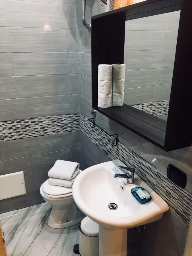 Dei Gerolomini Hotell Neapel Exteriör bild
