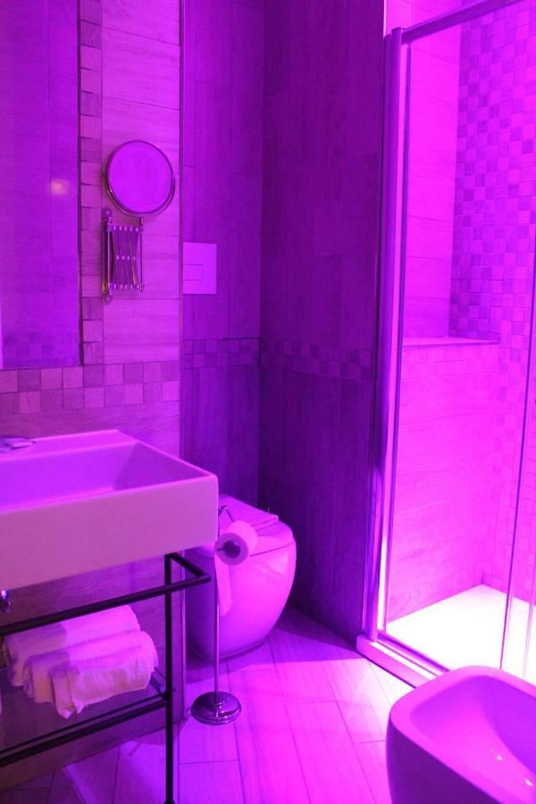 Dei Gerolomini Hotell Neapel Exteriör bild