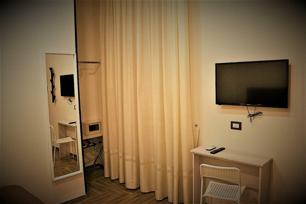 Dei Gerolomini Hotell Neapel Exteriör bild