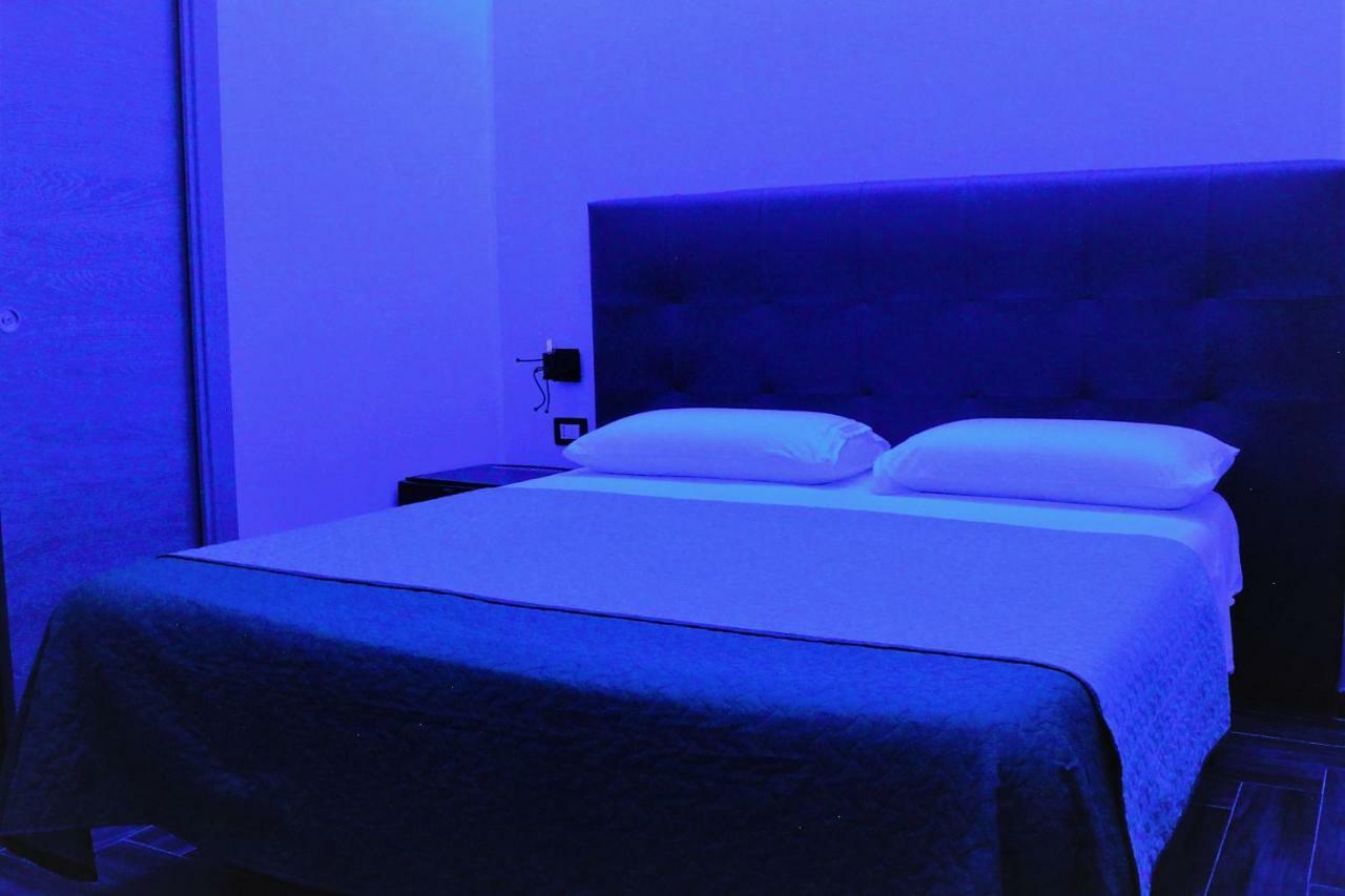 Dei Gerolomini Hotell Neapel Exteriör bild