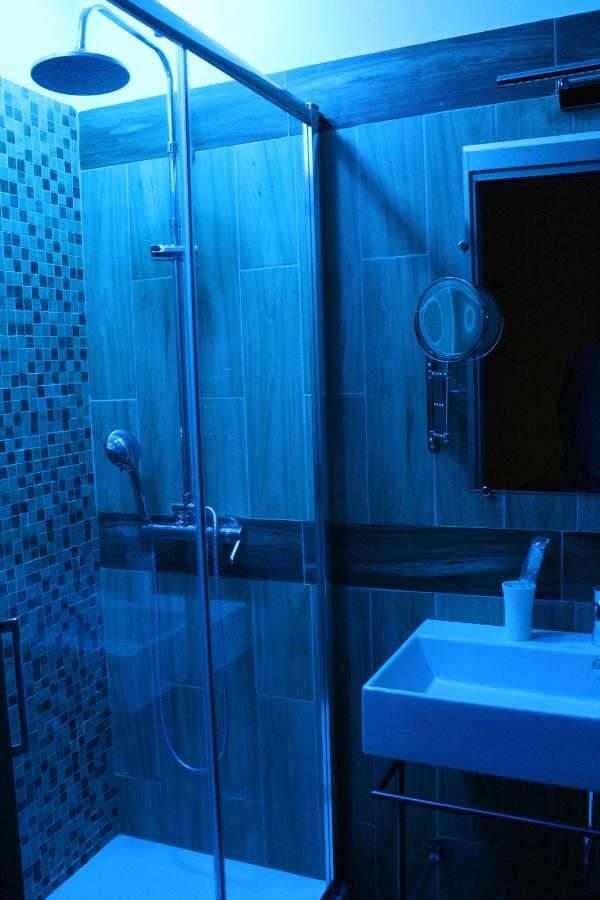 Dei Gerolomini Hotell Neapel Exteriör bild