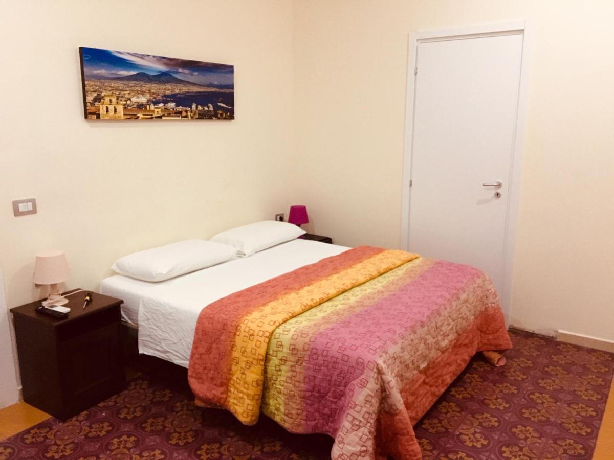 Dei Gerolomini Hotell Neapel Exteriör bild